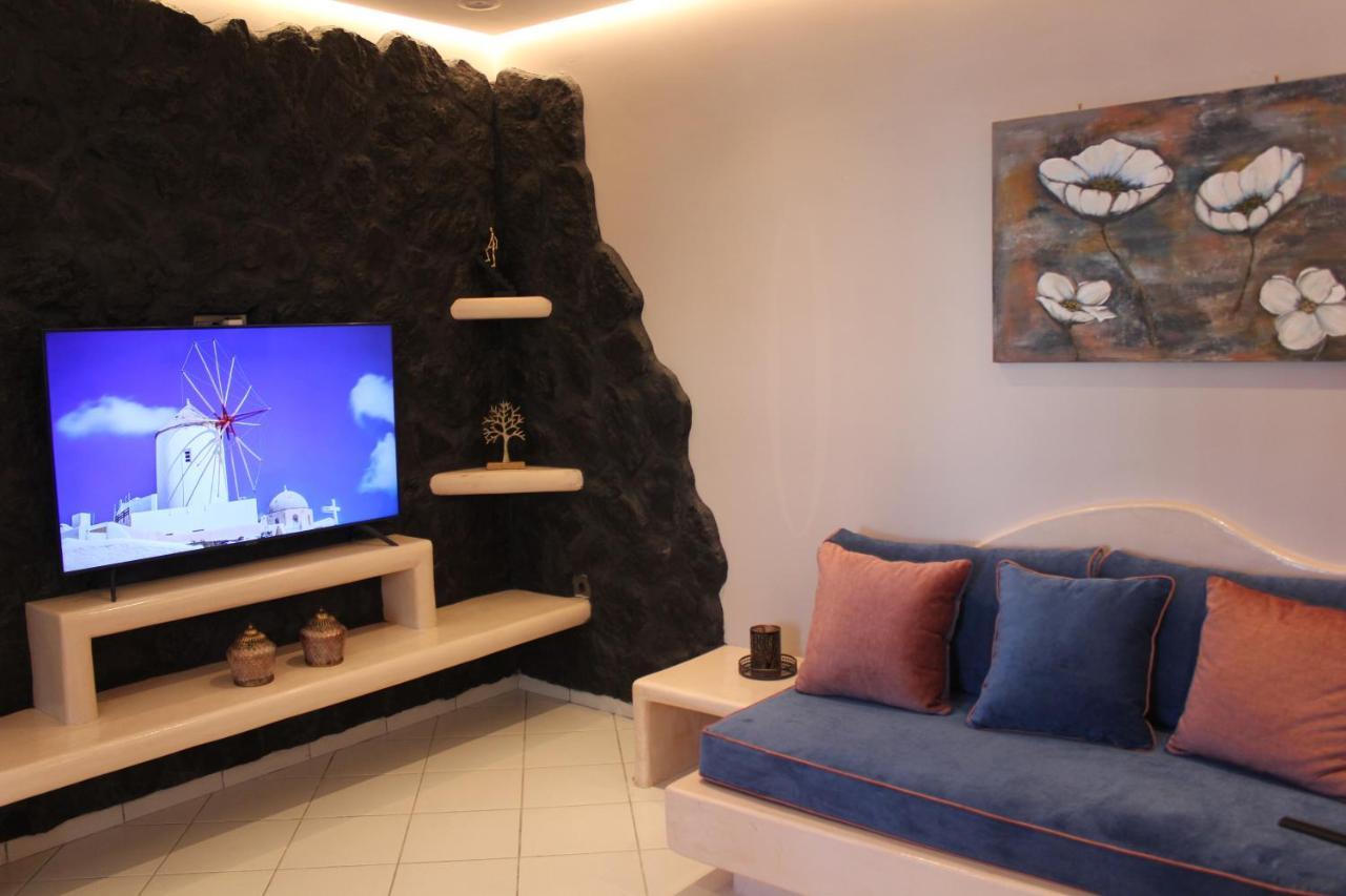 The Rock Luxury Homes メッサリア エクステリア 写真
