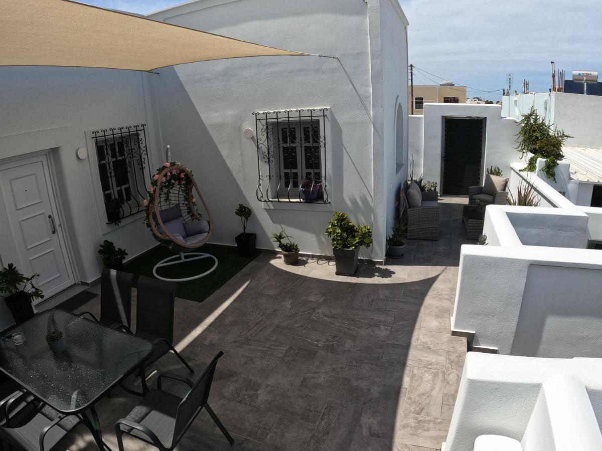 The Rock Luxury Homes メッサリア エクステリア 写真